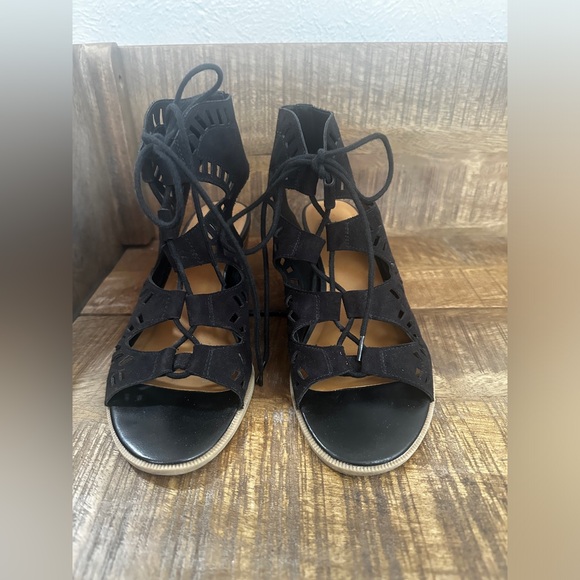 Crown Vintage Lace Up Wedge Sandals - Picture 8 of 10